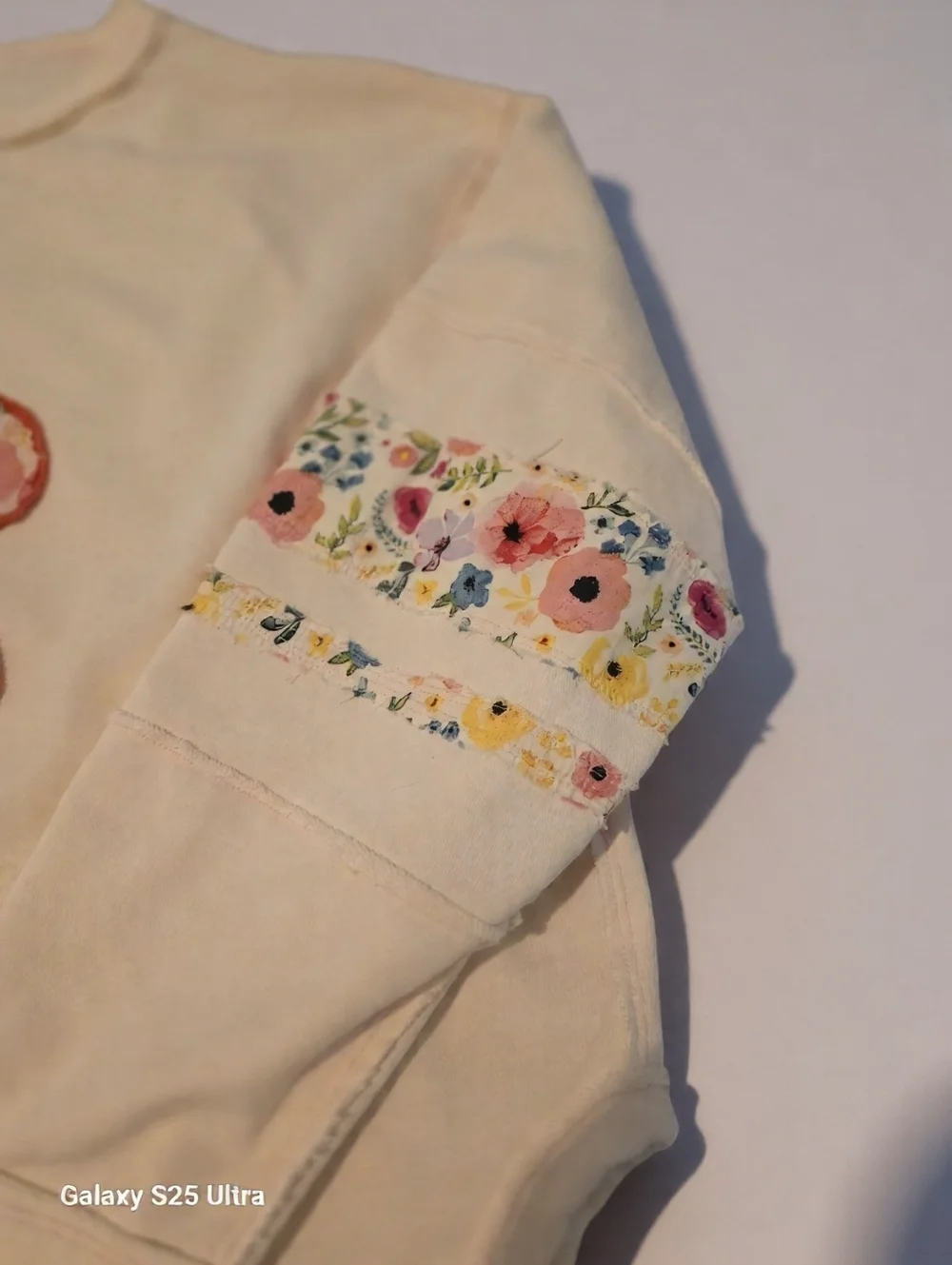 Sage + Fig Floral Appliqué Oversized Top - Boho Daisy Pullover EUC, LG - Picture 4 of 12